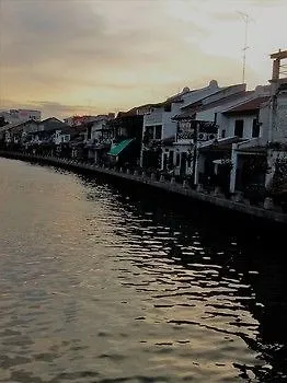 Aparthotel Hotel By The River Malacca